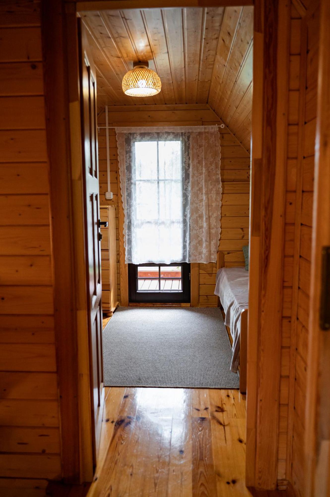 Borowa Chatka Borowy Mlyn Exterior foto