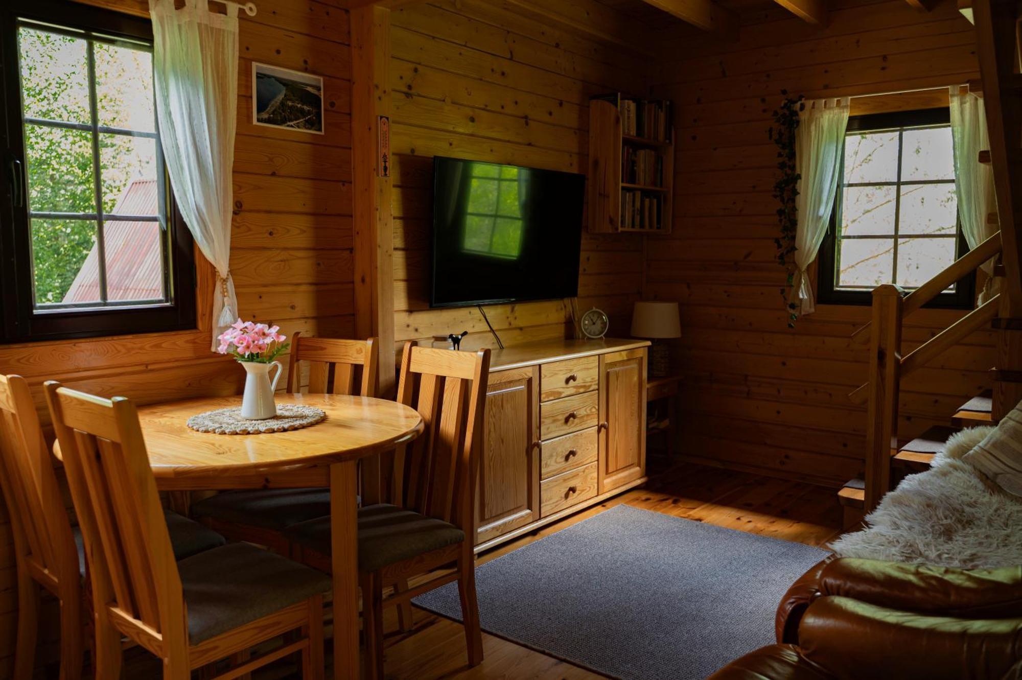 Borowa Chatka Borowy Mlyn Exterior foto